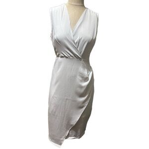 Cardlcq Womens White Geometric Print V neck Wrap Look Knee Length Dress Sz M New